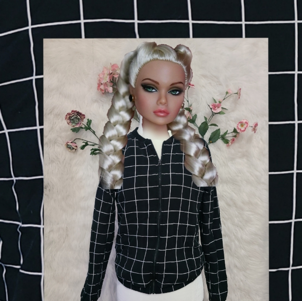 3/20$ - Size 5 Checkered black and white Reitmans Jacket